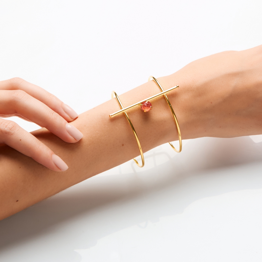 Alternative view of 5534E Colorful frame bangle Άσπρο