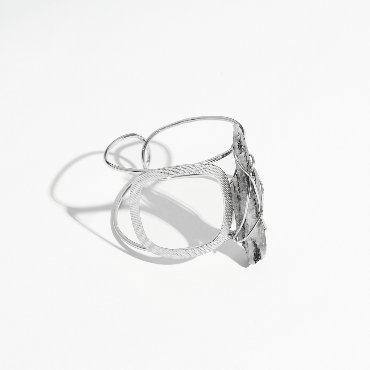 Alternative view of 5539E Geometry and geodes bangle Ασημί