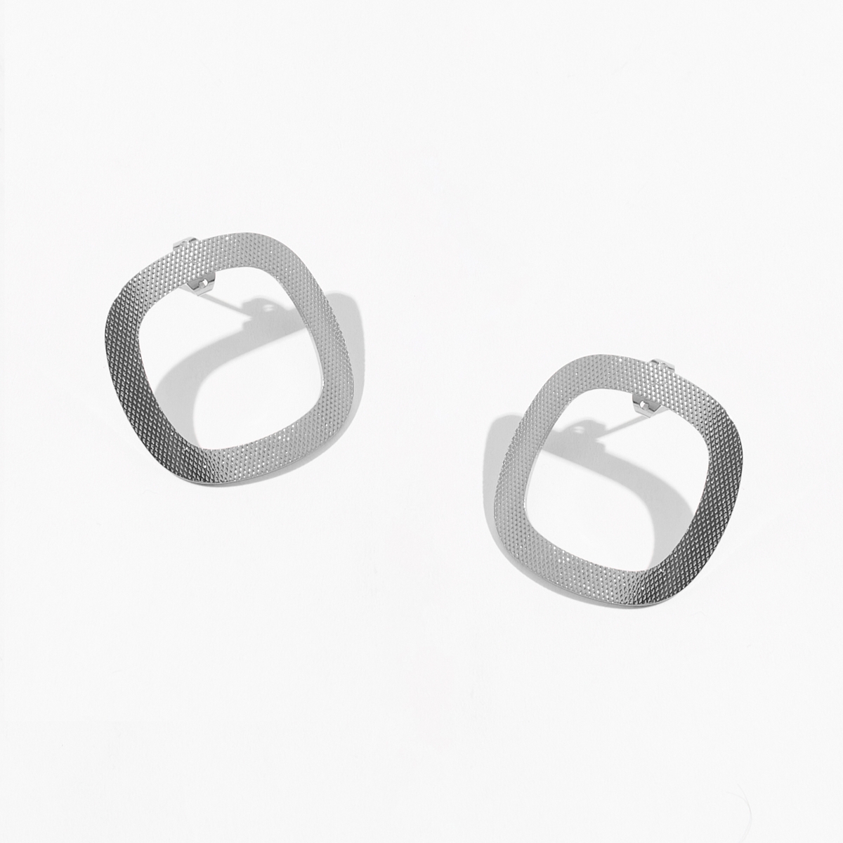 Alternative view of 5539G Geometry and geodes small earrings Ασημί