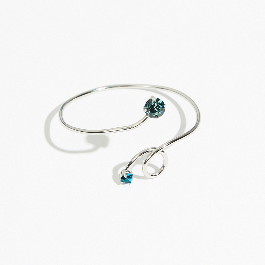 Alternative view of 5559E Luna twist small bangle Σιέλ