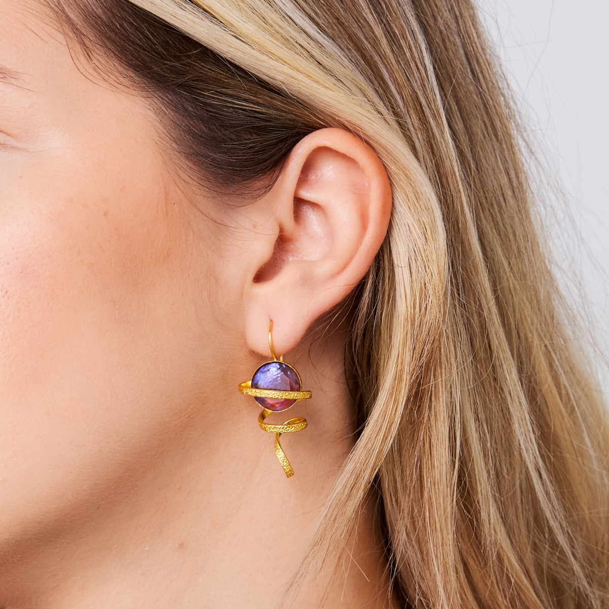 Alternative view of 5565F Handmade crystal spiral earrings Blue