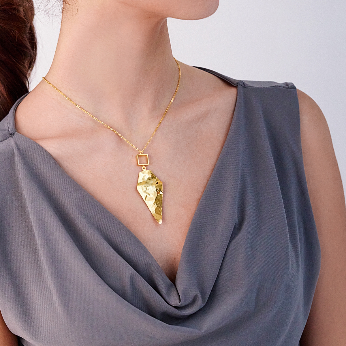 Alternative view of 5596A Metal texture pendant Silver