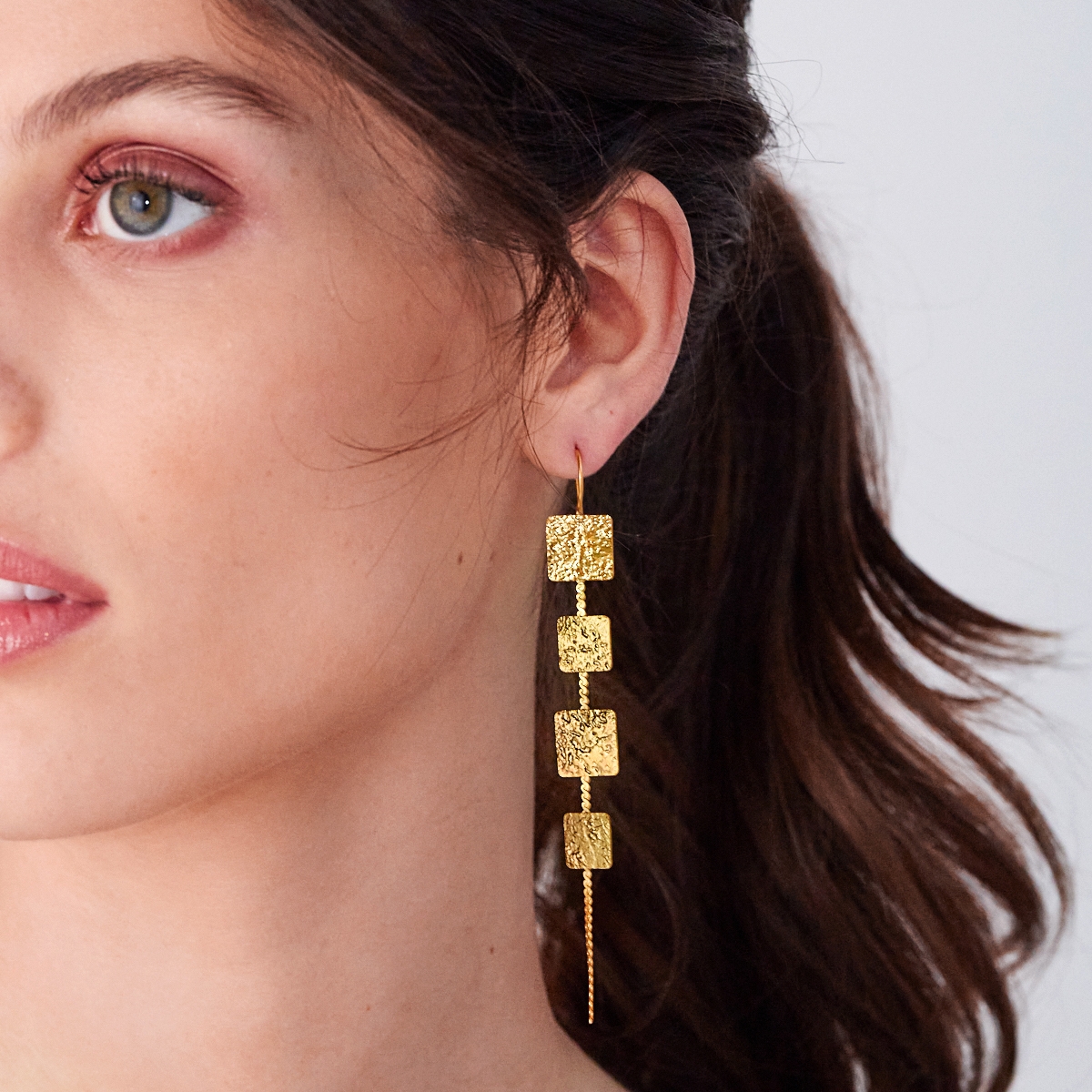 Alternative view of 5616F Classic square metal long earrings Gold