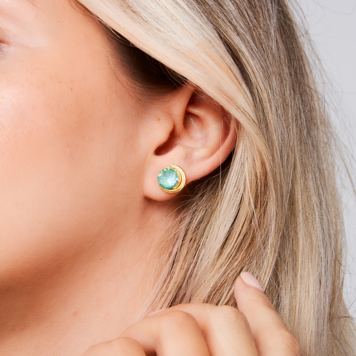 5532F Colorful frame crystal earrings Catherine bijoux Ανοιχτό Πράσινο
