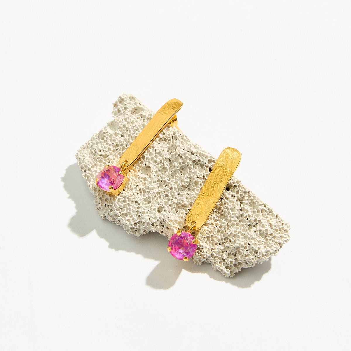 Alternative view of 5688F Colourful crystal earrings Φούξια