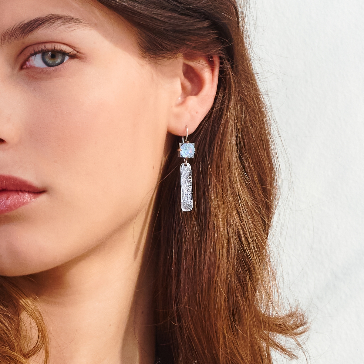 Alternative view of 5679F Saturn's satellite crystal earrings Χρυσό