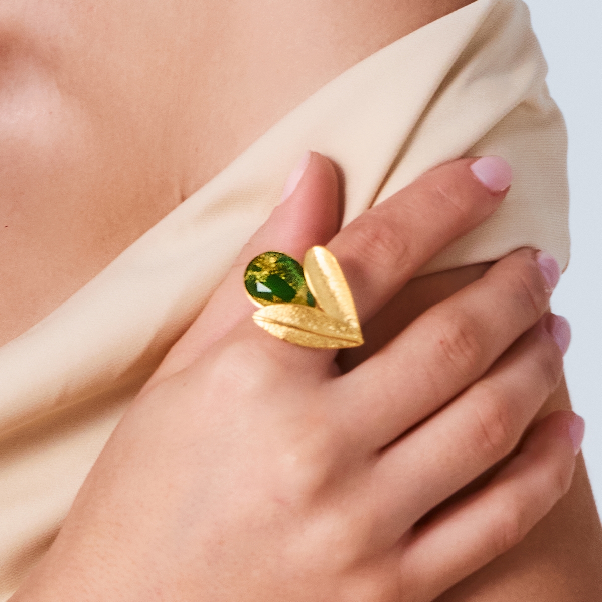 Alternative view of 5646D Olive tree crystal ring Blue