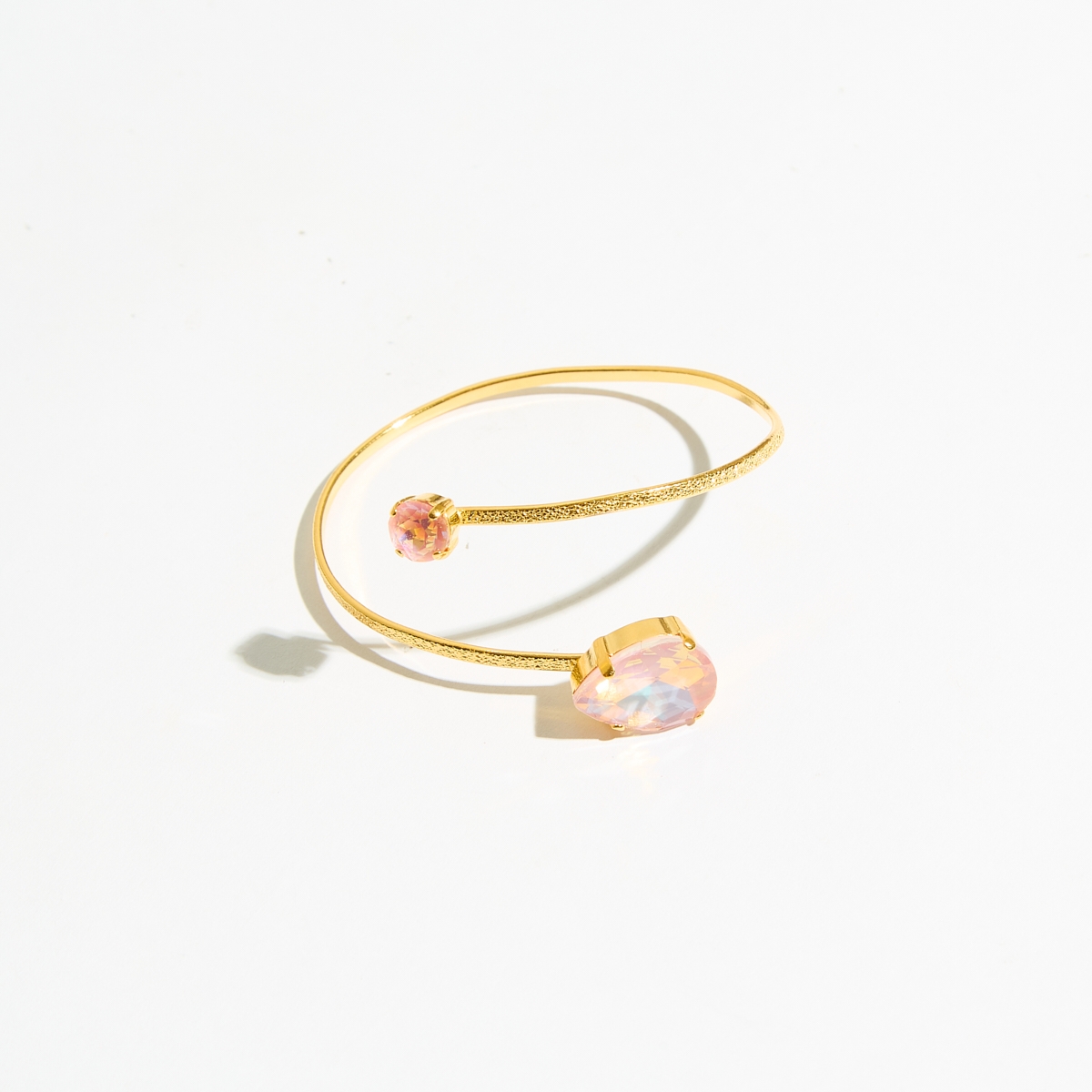 Alternative view of 5685E Aurora double crystal drop bangle Σομόν