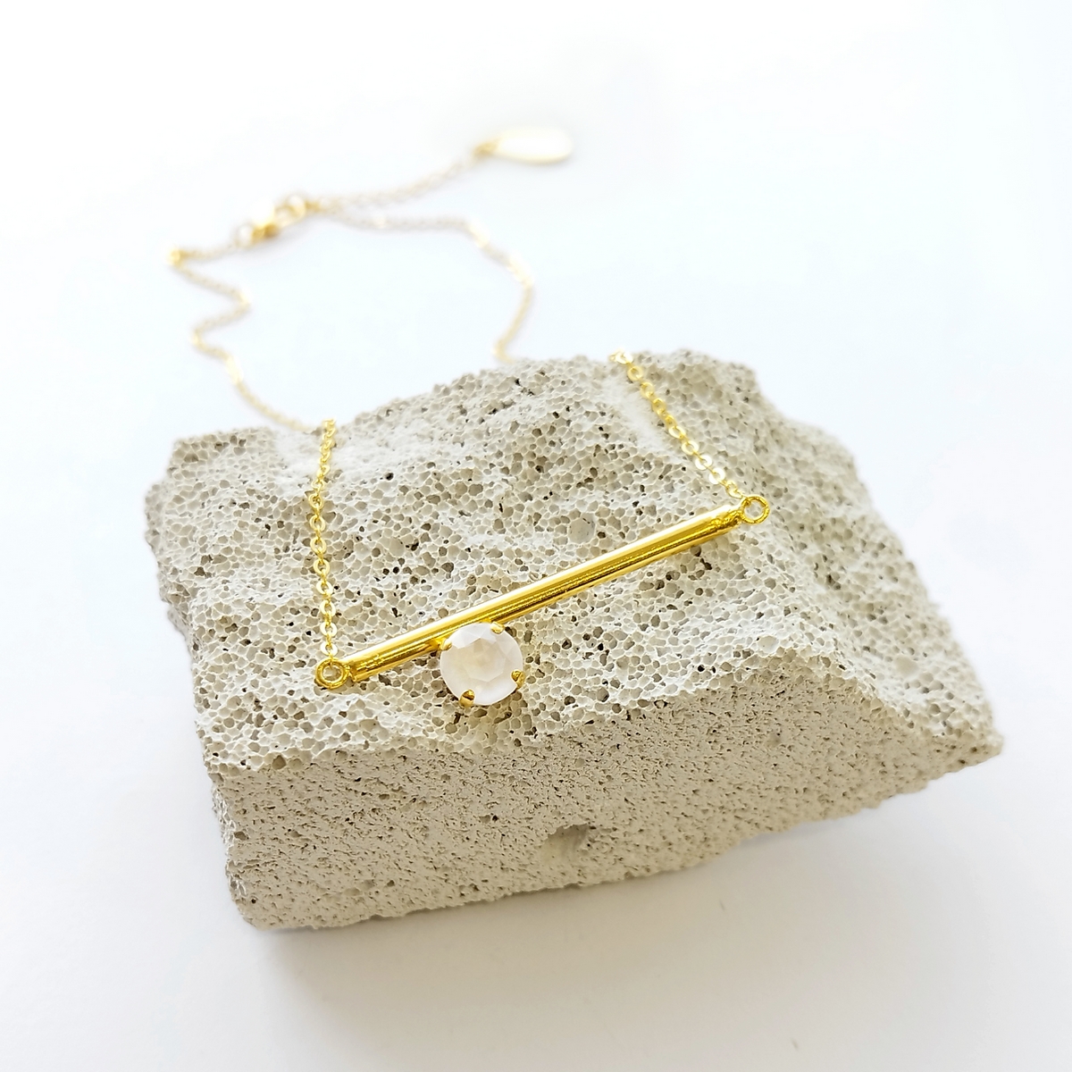 5532A Colorful frame small necklace Catherine bijoux Άσπρο