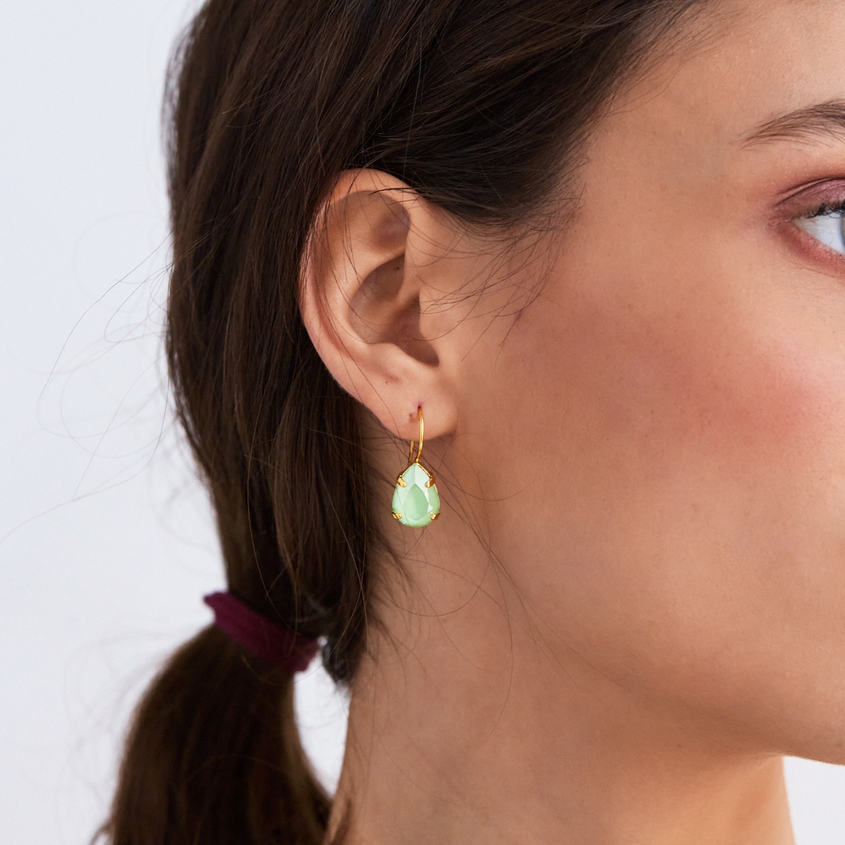 Alternative view of 5703G Crystals and leaves tiny earrings Άσπρο