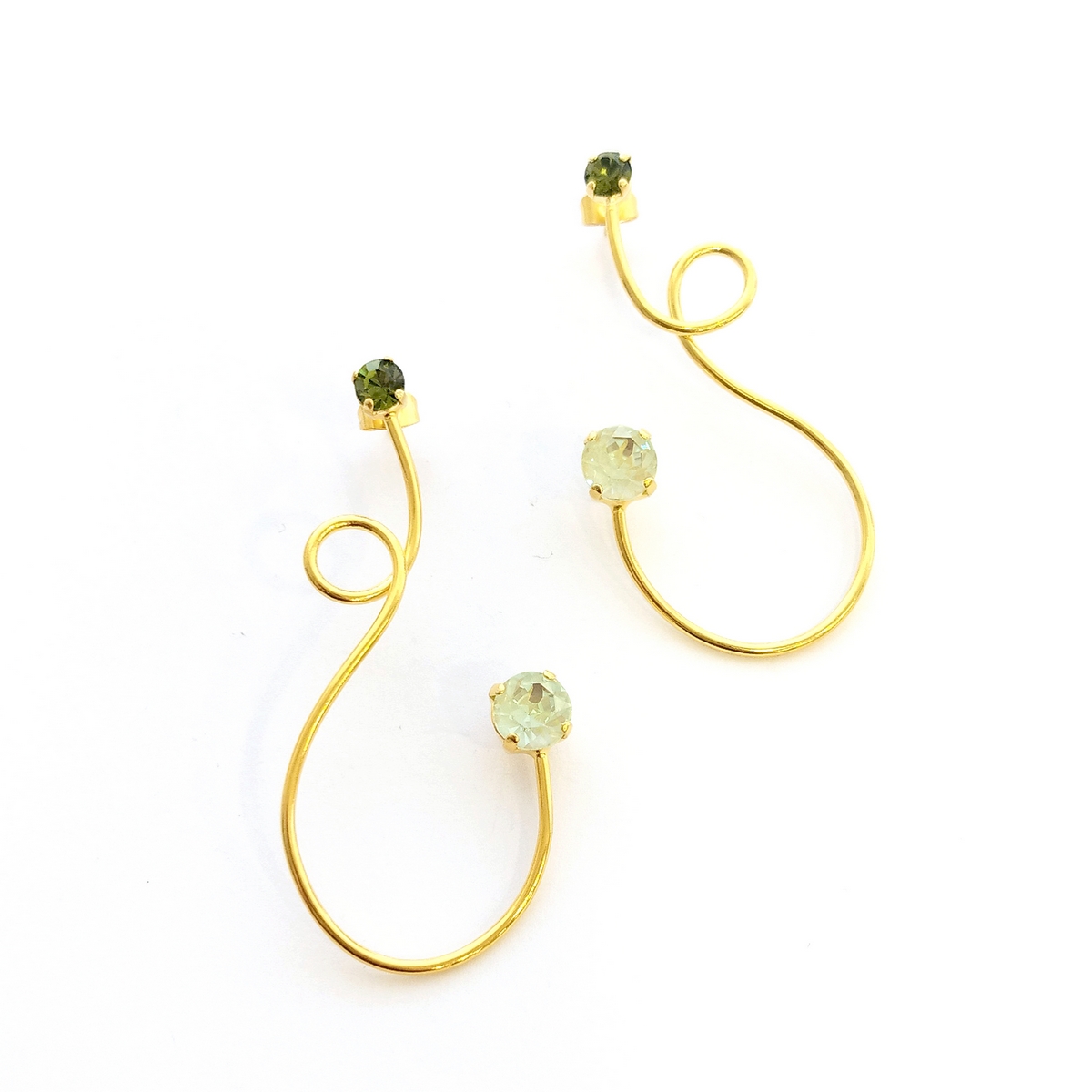 5558F Luna twist earrings Catherine bijoux Light