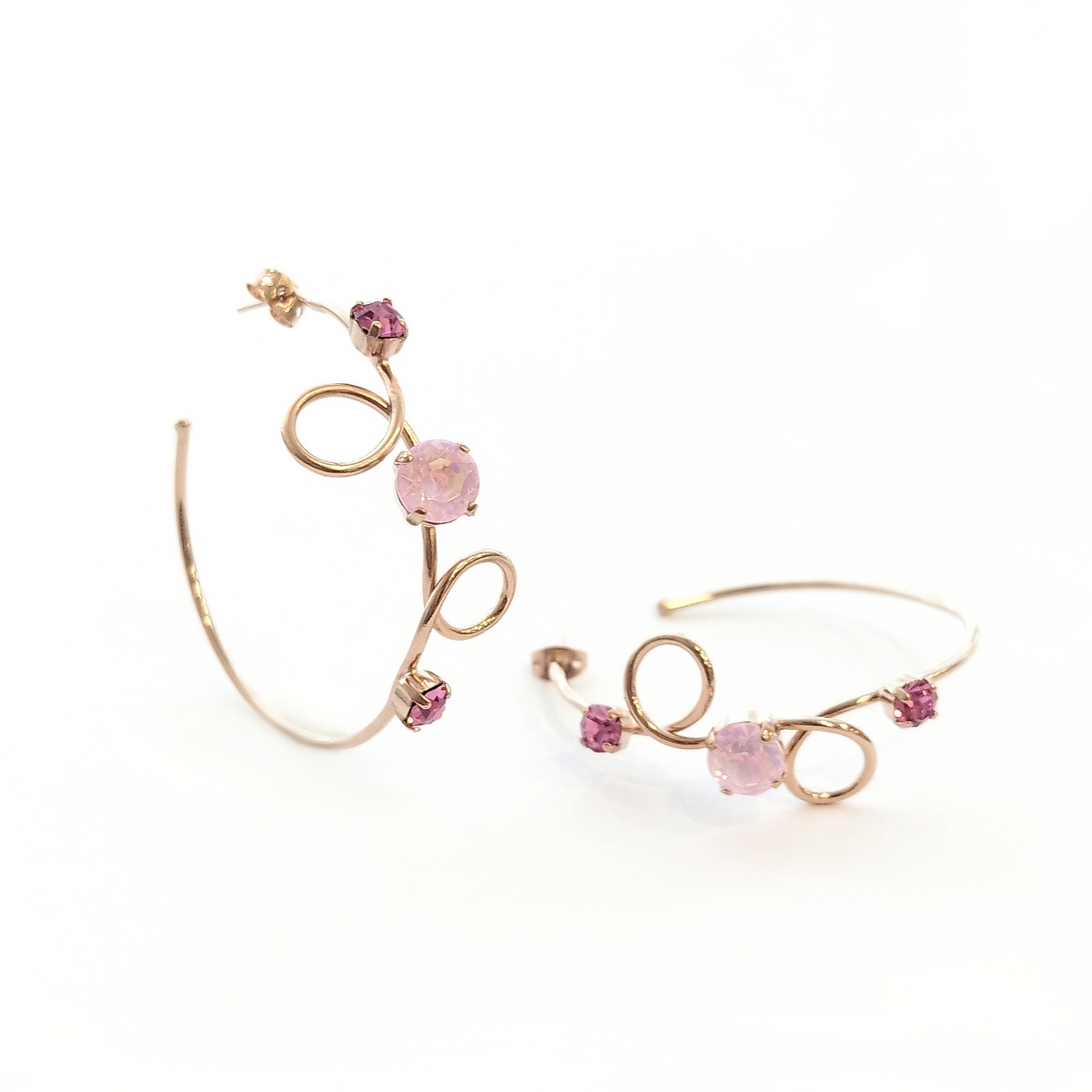 5561F Luna twist hoops earrings Catherine bijoux Magenta