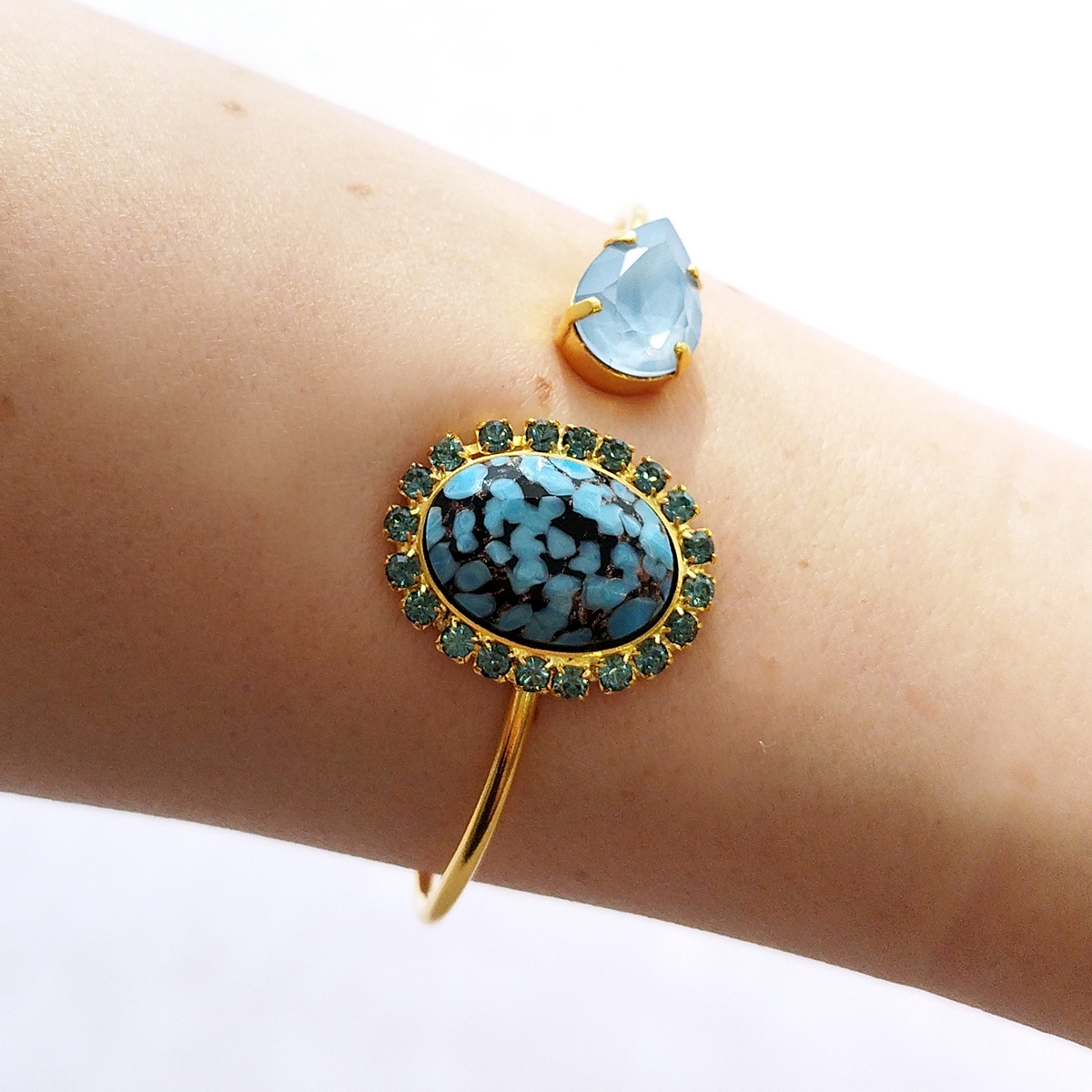 5697E Oval stone crystal bangle Τυρκουάζ