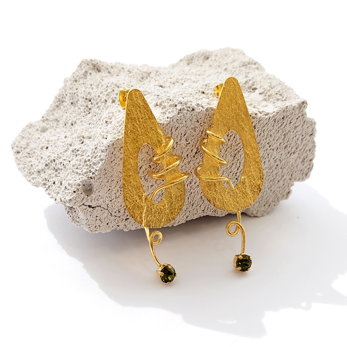 5715F Colorful handmade small earrings Πράσινο