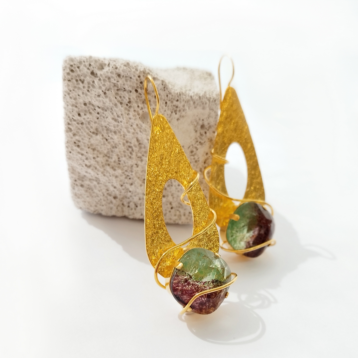 Alternative view of 5716F Colorful handmade crystal earrings Πράσινο