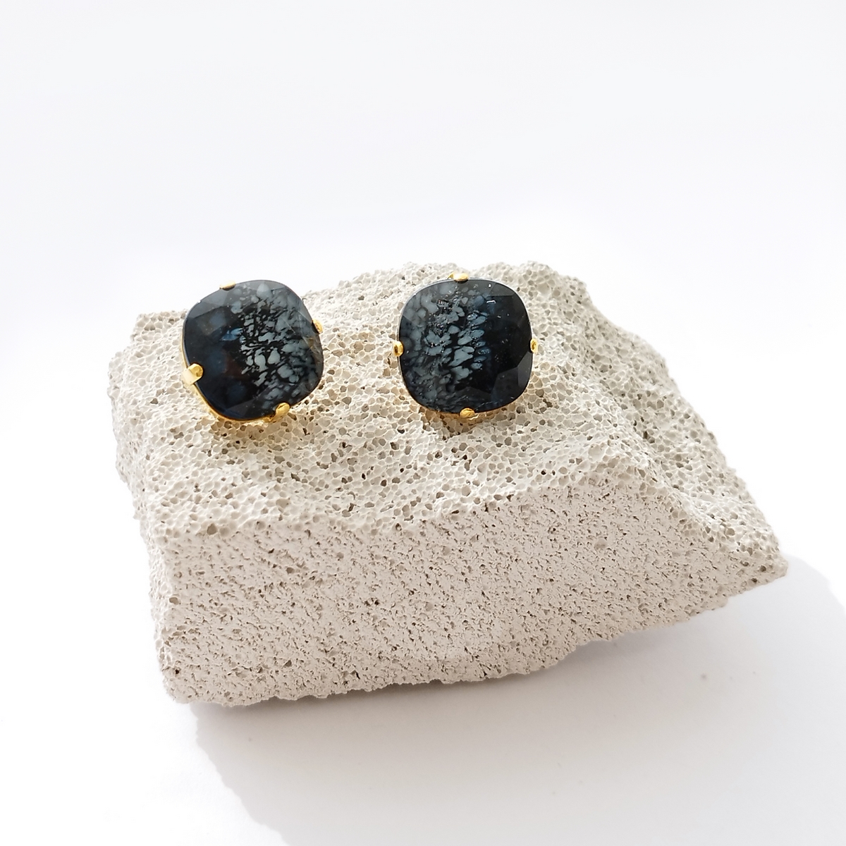 5717F Colorful handmade crystal small earrings Μαύρο