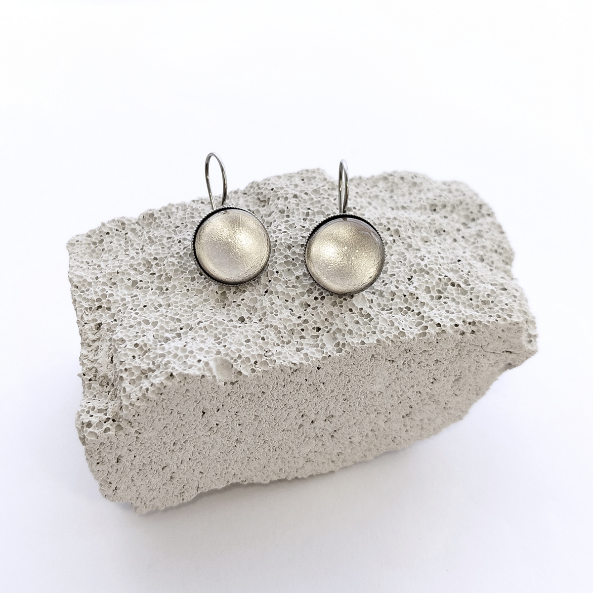 5723F Moonlight small χειροποίητα σκουλαρίκια Catherine bijoux Γκρι