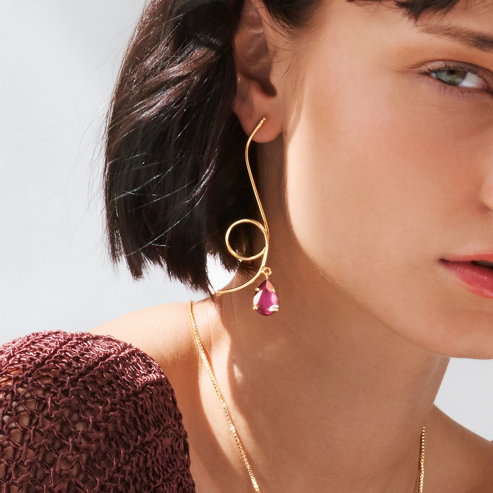Alternative view of 5758F Luna twist cracked long handmade earrings Catherine bijoux Gold